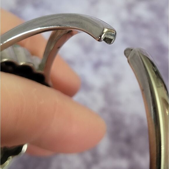 Mojave Blue Turquoise Floral Bangle Bracelet - Picture 6 of 11